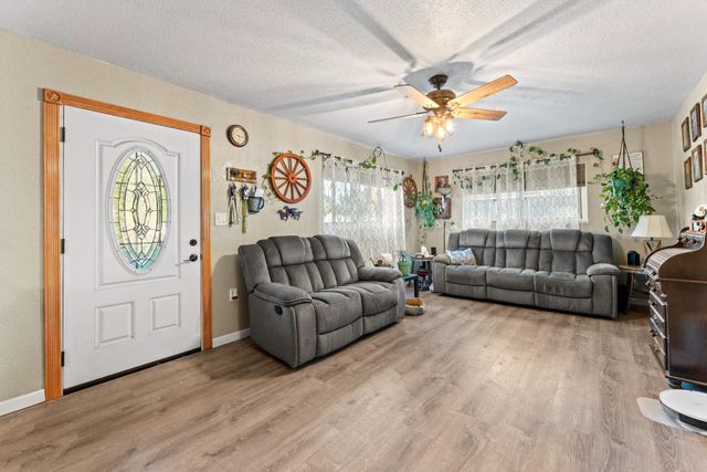 5912 Grove Ave, Marysville, CA 95901