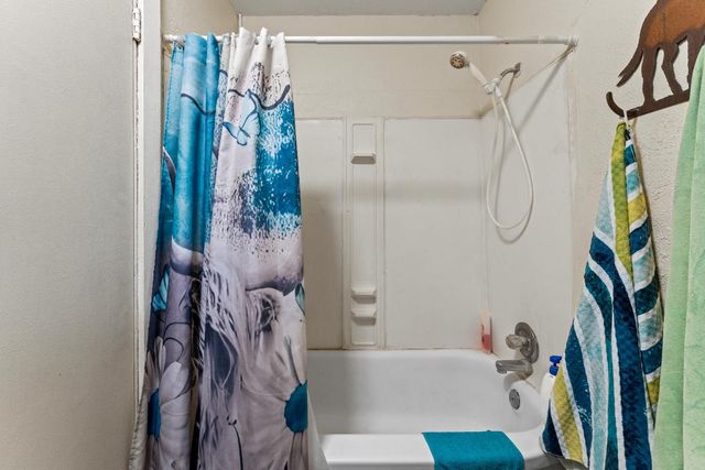 5912 Grove Ave, Marysville, CA 95901