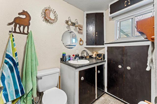 5912 Grove Ave, Marysville, CA 95901