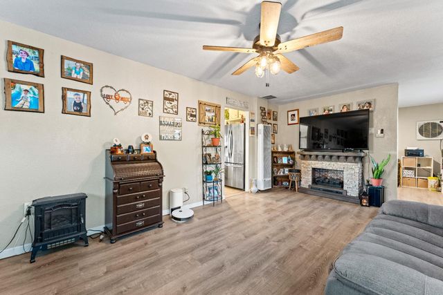 5912 Grove Ave, Marysville, CA 95901