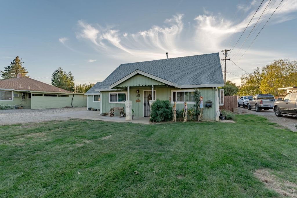 5912 Grove Ave, Marysville, CA 95901