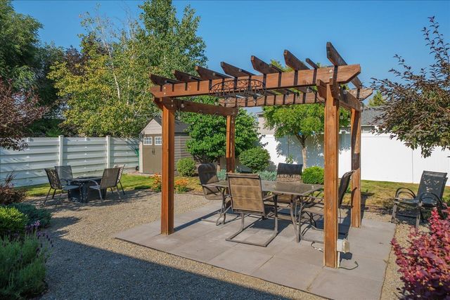 1208 N Eagle Rd, Liberty Lake, WA 99019