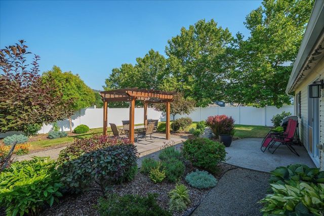1208 N Eagle Rd, Liberty Lake, WA 99019