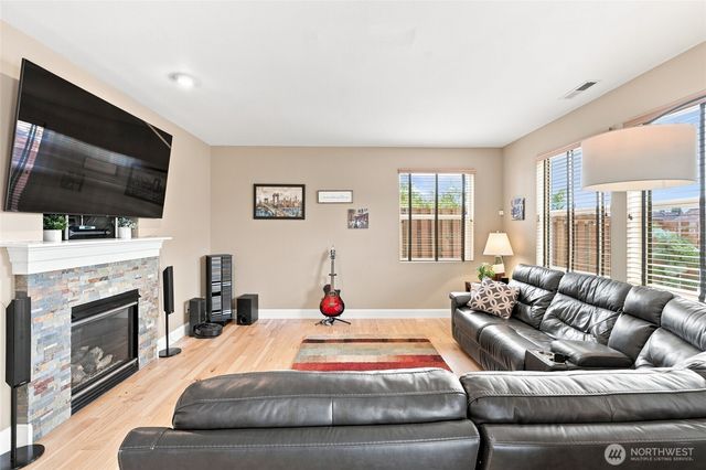 6531 Francis Avenue SE, Auburn, WA 98092