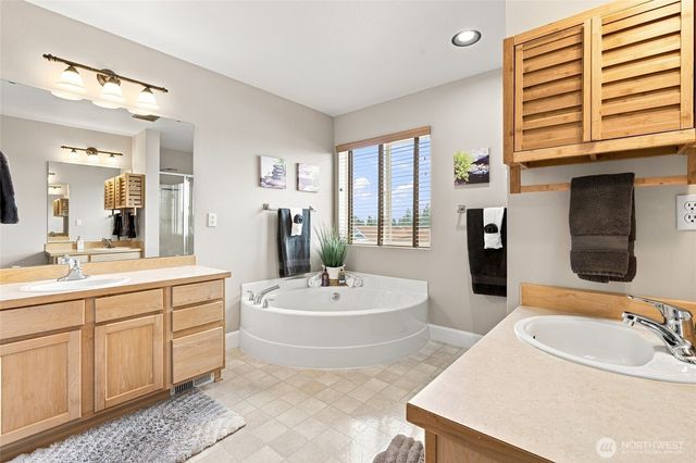 6531 Francis Avenue SE, Auburn, WA 98092