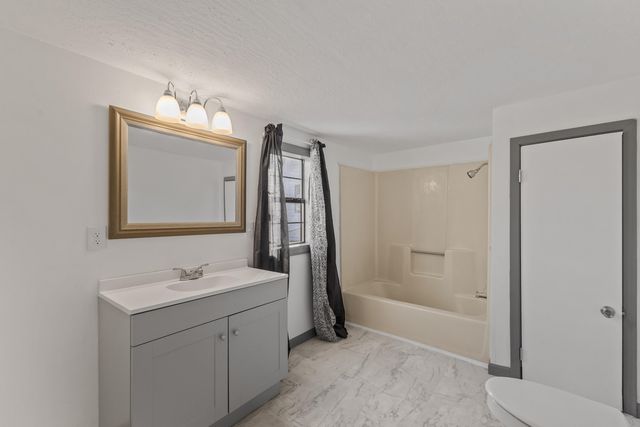 9 Dearman Rd., Collins, MS 39428