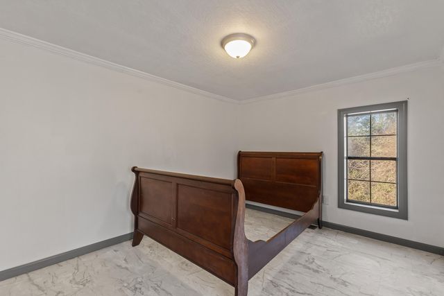 9 Dearman Rd., Collins, MS 39428