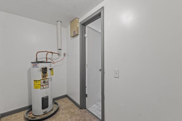 9 Dearman Rd., Collins, MS 39428