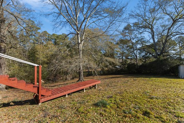 9 Dearman Rd., Collins, MS 39428