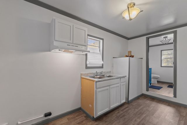 9 Dearman Rd., Collins, MS 39428