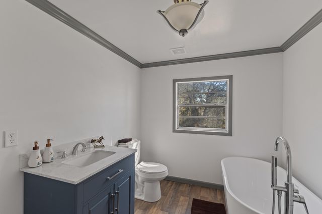 9 Dearman Rd., Collins, MS 39428