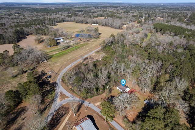 9 Dearman Rd., Collins, MS 39428