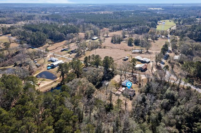 9 Dearman Rd., Collins, MS 39428