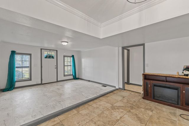 9 Dearman Rd., Collins, MS 39428