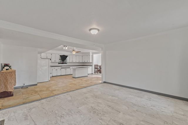 9 Dearman Rd., Collins, MS 39428