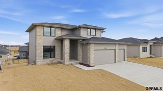 21150 Hartman Avenue, Elkhorn, NE 68022