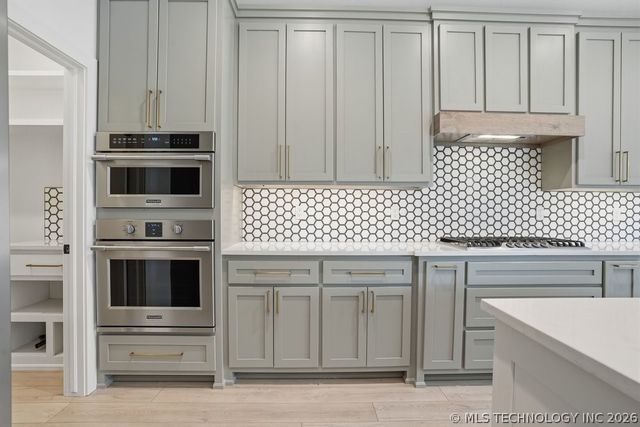 1114 W 86th Street, Tulsa, OK 74132