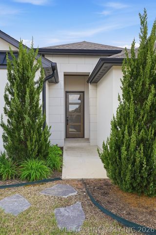 1114 W 86th Street, Tulsa, OK 74132