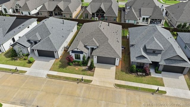 1114 W 86th Street, Tulsa, OK 74132