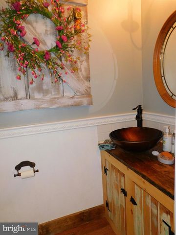 1101 ALBROUGH BLVD, Colonial Beach, VA 22443