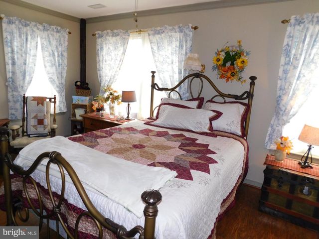 1101 ALBROUGH BLVD, Colonial Beach, VA 22443