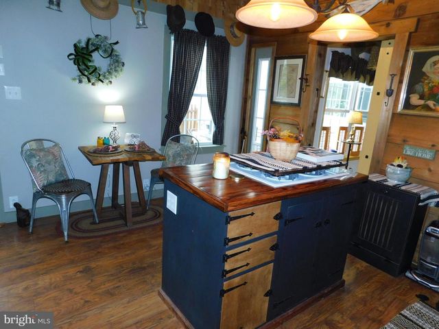 1101 ALBROUGH BLVD, Colonial Beach, VA 22443