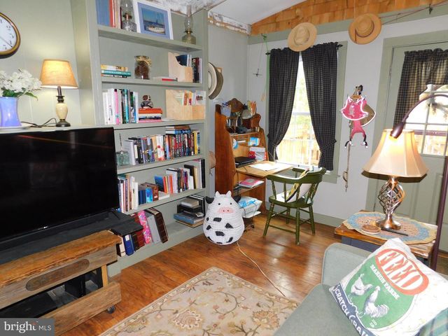 1101 ALBROUGH BLVD, Colonial Beach, VA 22443