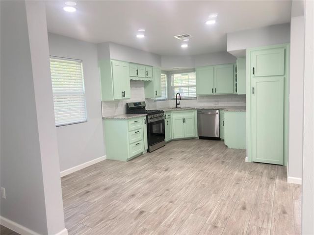 1719 N Vermont Avenue, Oklahoma City, OK 73107