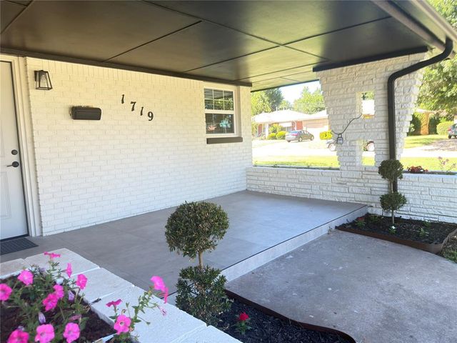 1719 N Vermont Avenue, Oklahoma City, OK 73107