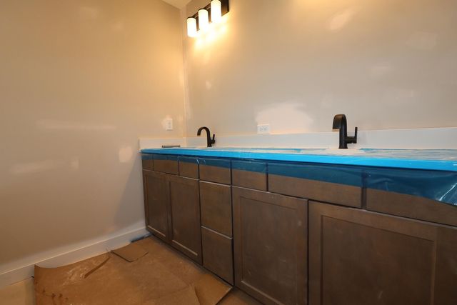 634 Alicia Kelton Drive, Delaware, OH 43015