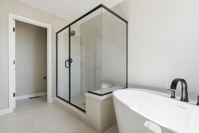 634 Alicia Kelton Drive, Delaware, OH 43015