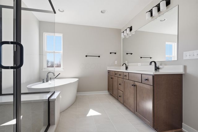 634 Alicia Kelton Drive, Delaware, OH 43015