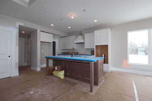 634 Alicia Kelton Drive, Delaware, OH 43015