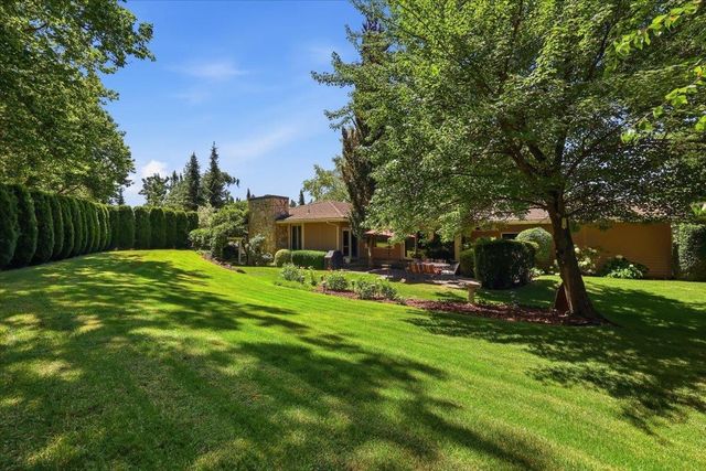 4402 S Saint Andrews Ln, Spokane, WA 99223