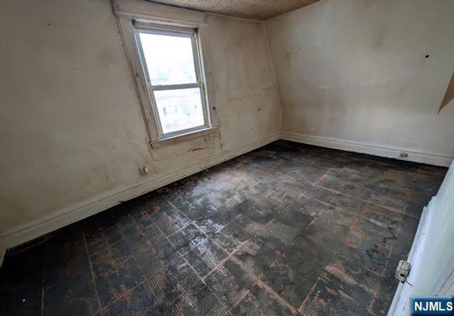 376 Myrtle Avenue, Irvington, NJ 07111