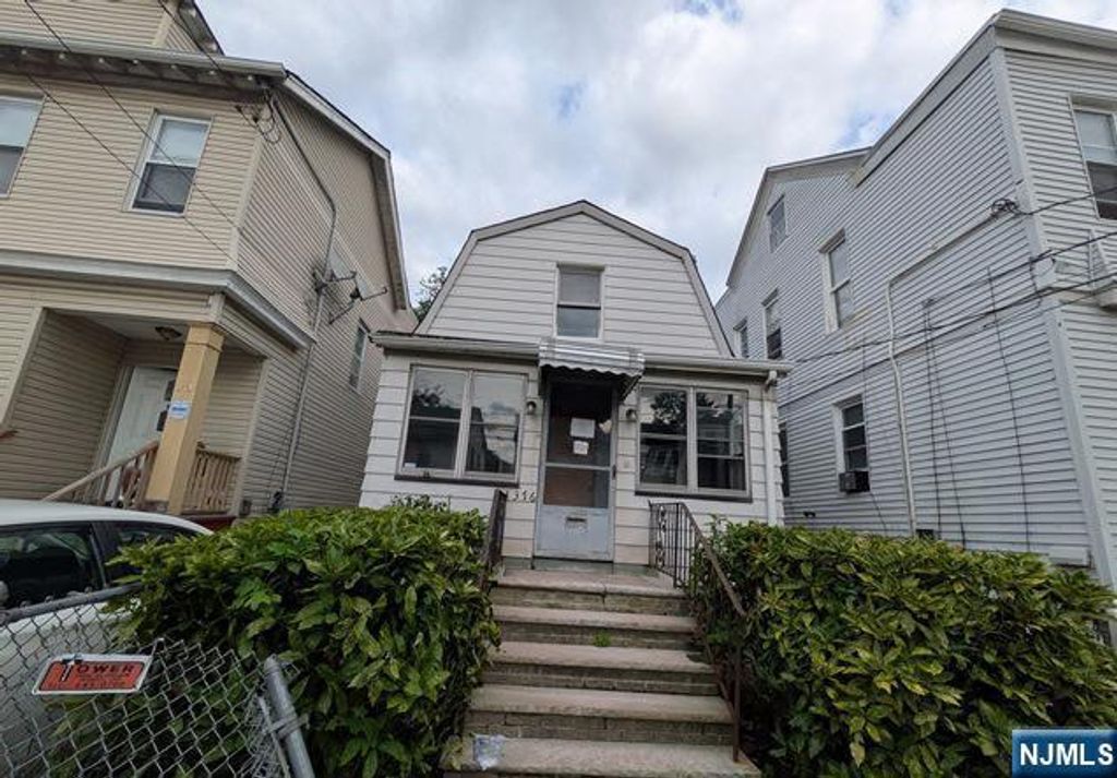 376 Myrtle Avenue, Irvington, NJ 07111