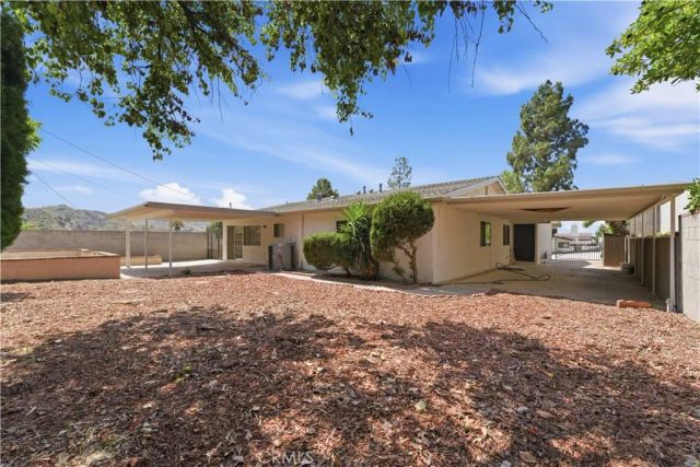 13868 Tucker Avenue, Sylmar, CA 91342