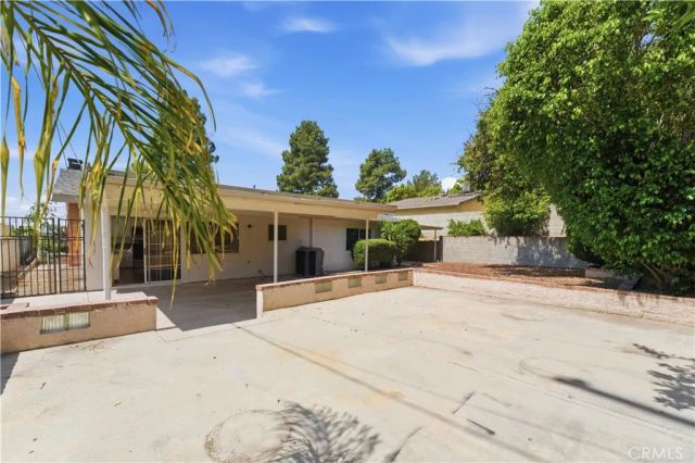 13868 Tucker Avenue, Sylmar, CA 91342