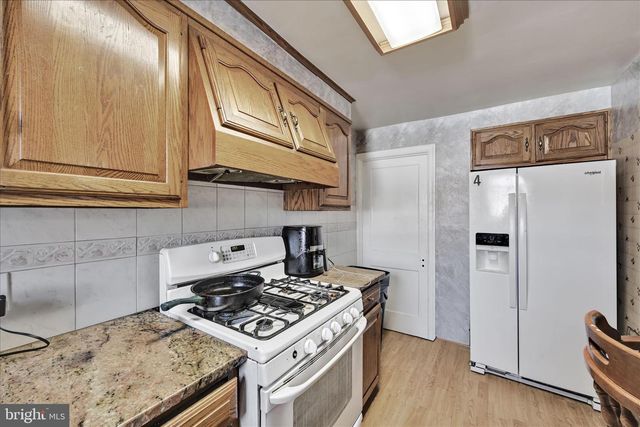 217 E GREENWOOD AVE, Lansdowne, PA 19050