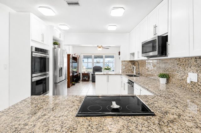 262 SW 8th Street, Dania Beach, FL 33004