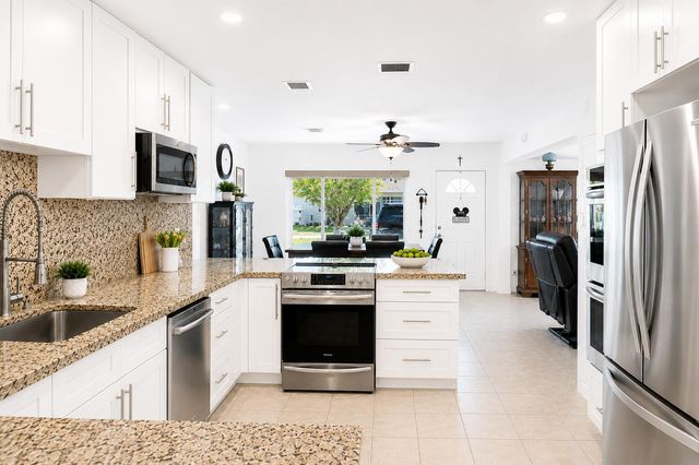 262 SW 8th Street, Dania Beach, FL 33004