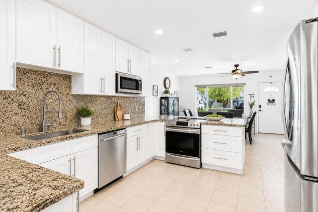 262 SW 8th Street, Dania Beach, FL 33004