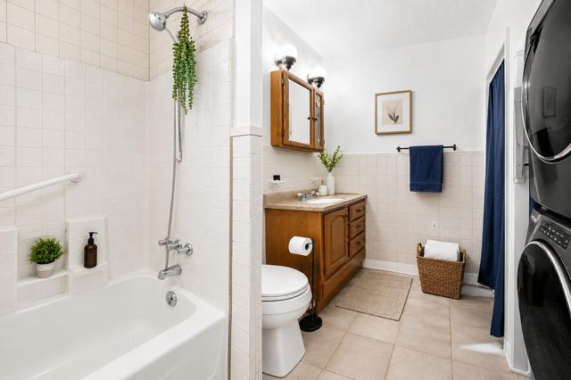 262 SW 8th Street, Dania Beach, FL 33004
