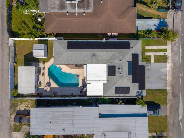 262 SW 8th Street, Dania Beach, FL 33004
