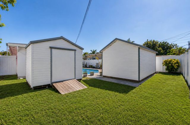 262 SW 8th Street, Dania Beach, FL 33004