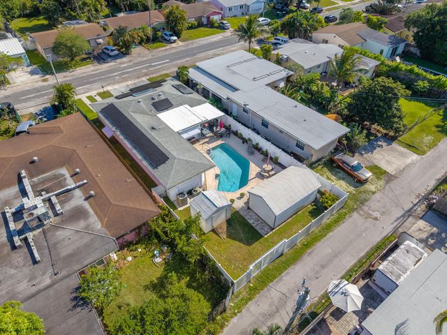 262 SW 8th Street, Dania Beach, FL 33004
