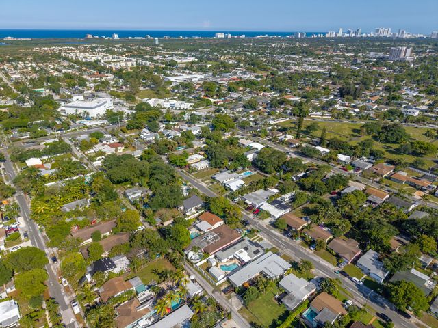 262 SW 8th Street, Dania Beach, FL 33004