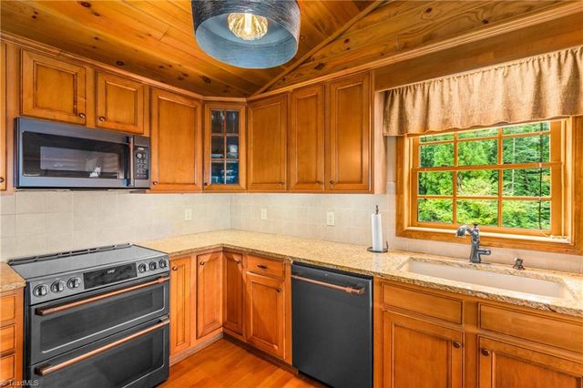 1399 Caraway Summit Trail, Sophia, NC 27350