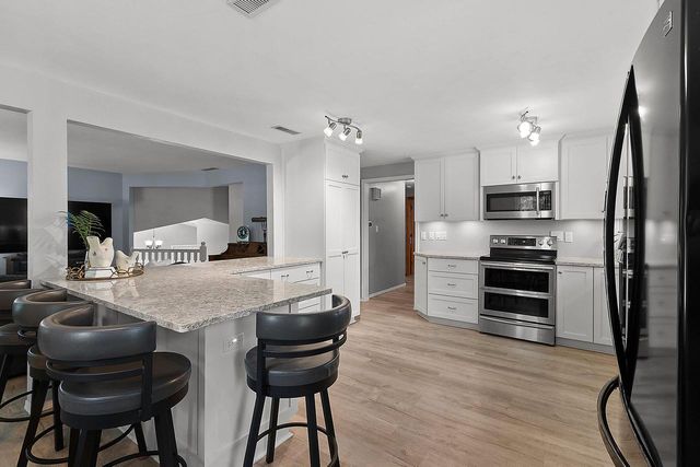 601 BROOKRIDGE STREET, Green Bay, WI 54301