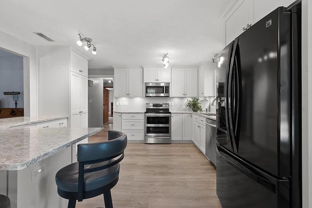 601 BROOKRIDGE STREET, Green Bay, WI 54301